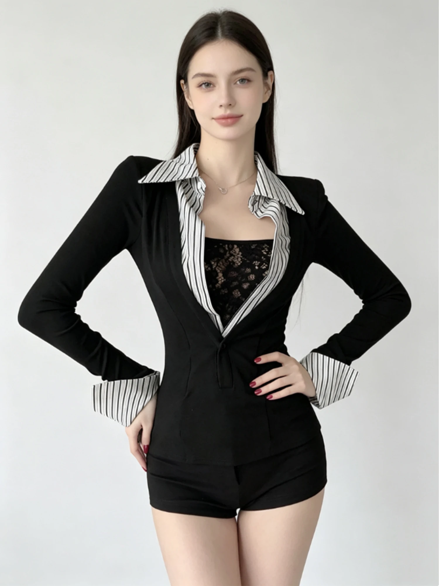 omen's Black T-shirt Striped Patchwork Lapel Slim Fit Tee Top Fake Two-piece Aesthetic Vintage Y2K Gyaru T-shirt for Women 2026