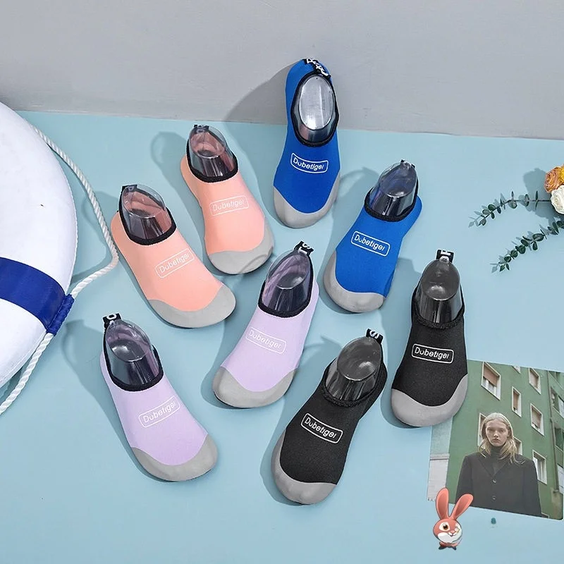 

Unisex Beach Shoes Snorkeling River Trekking Shoes Anti-Slip Soft Bottom Swimming Water Shoes for Men And Women