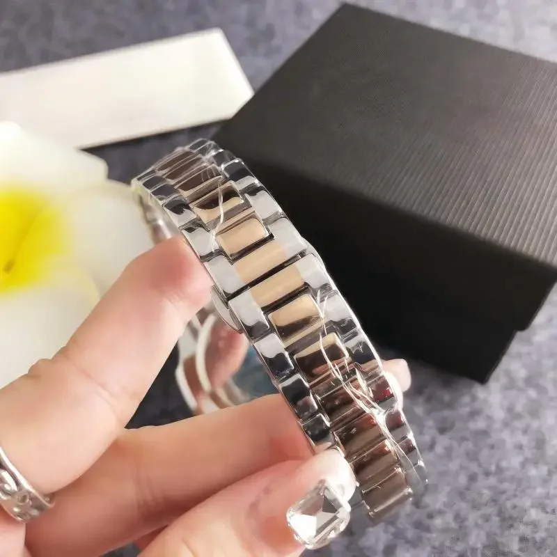 New Women's Square Fashion Watch Women's Calendar High Beauty Quartz Watch Simple Design Waterproof Watch