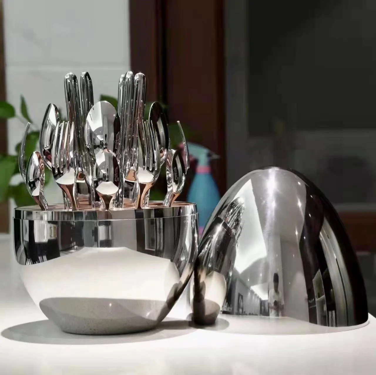 24Pcs Black Handle Golden Cutlery Set Stainless Steel Knife Fork Spoon Tableware Flatware Set Festival Kitchen Dinnerware Gift