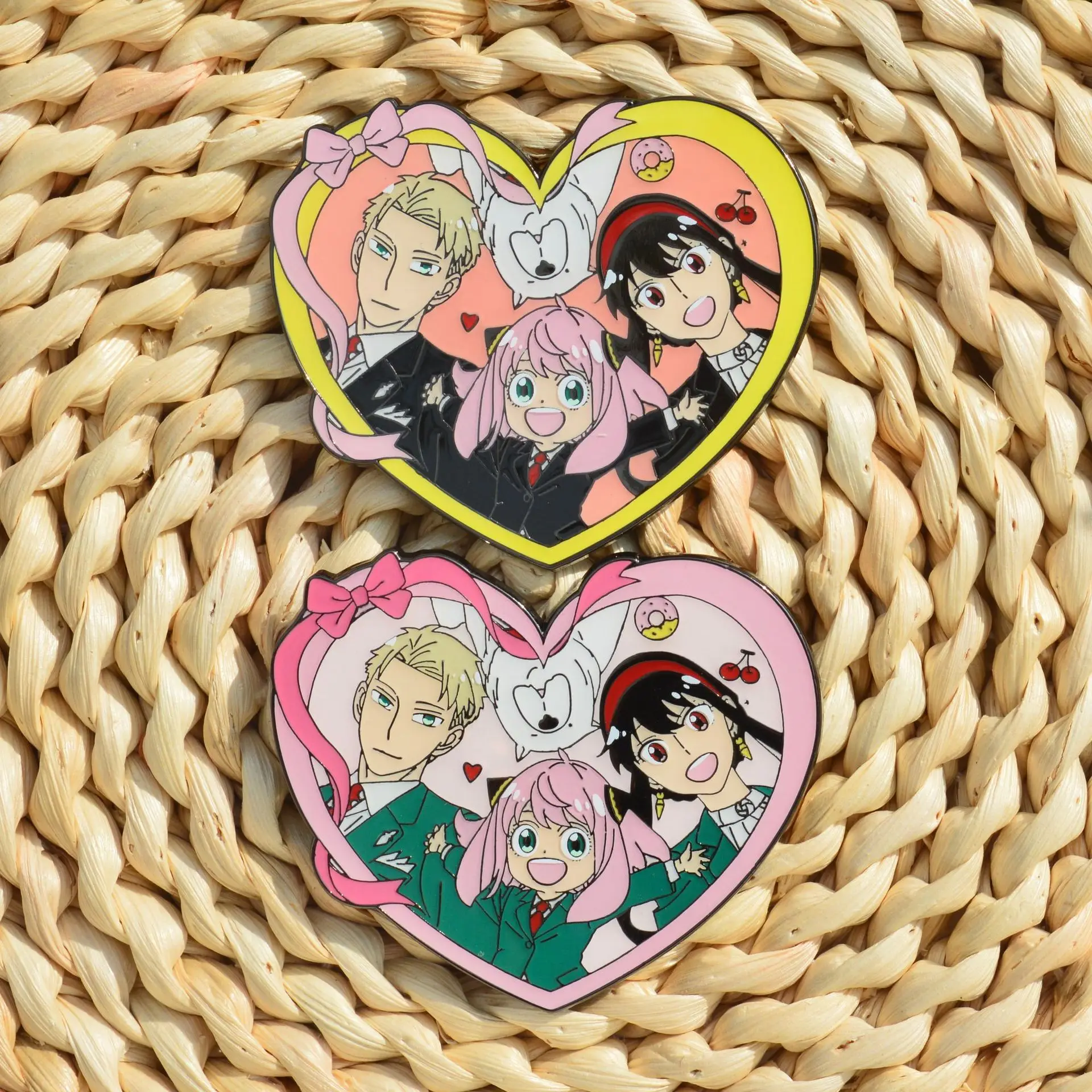Anya Yor Loid Bond Badges Pendant Anime SPY×FAMILY Metal Pins Manga Brooches for Bag Backpack Clothing Lapel Cosplay Gift Decor view 2