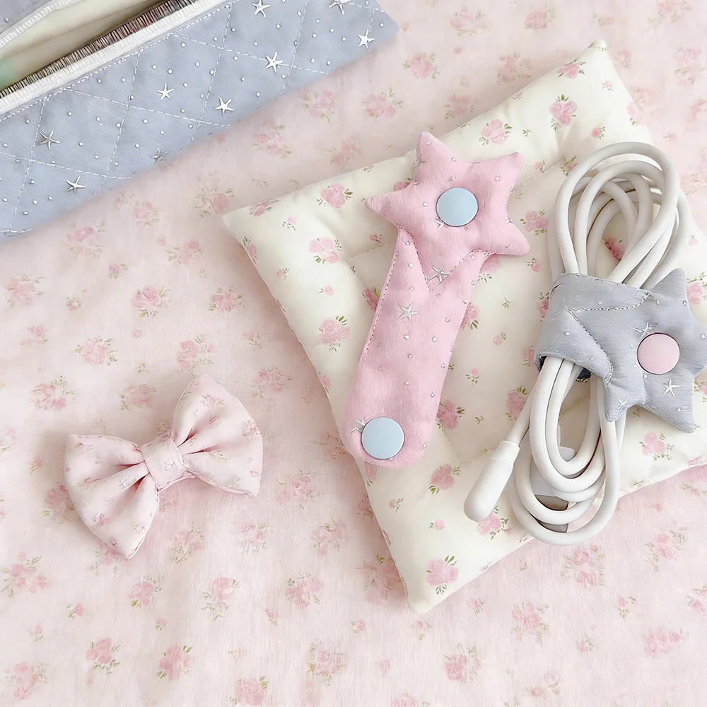 

Five Pointed Star Shaped Cable Organizer in INS Design Pure Cotton Material for Neat Earphone and Data Line Organizatio