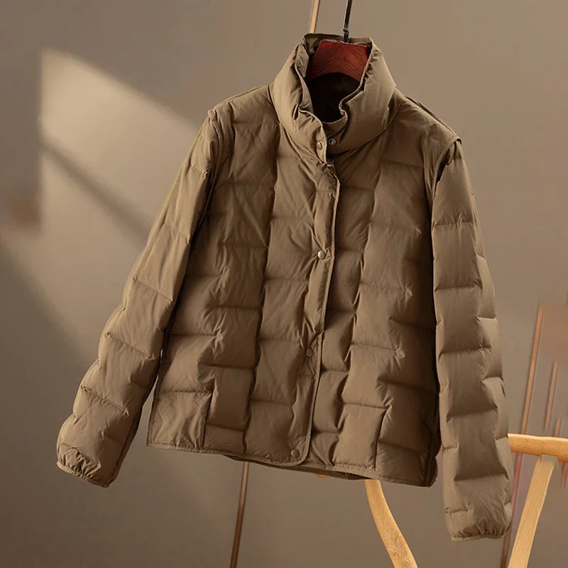 スタンドアップカラーのライトホワイトダックダウンコート,女性用,カジュアル,ゆったりとしたアウター,暖かいジャケット,モノクロ,秋,冬,学校,新しい,2024