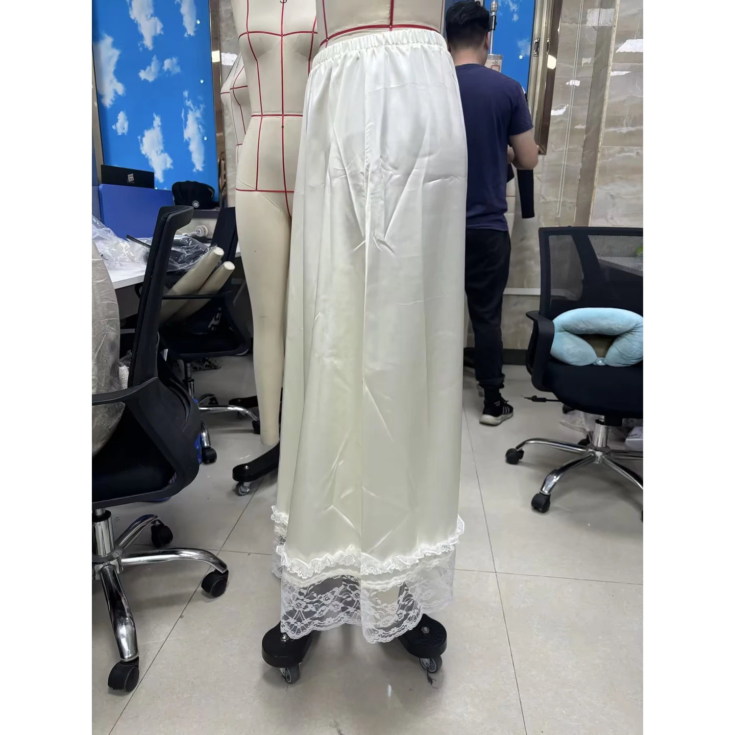 Elegant Women's Lace Trim Midi Skirts Fashionable Casual Soild Color Elastic Waist Satin Long Skirts