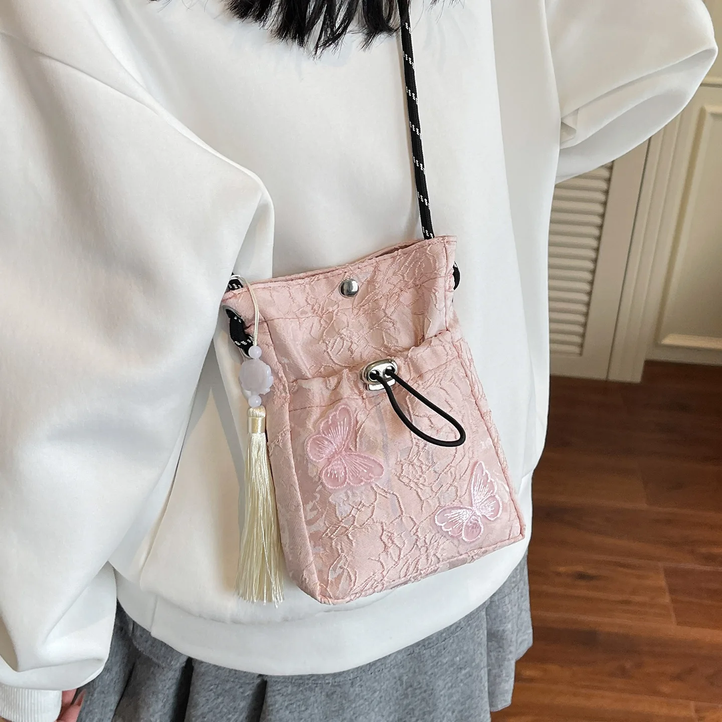 

Сумка в китайском стиле с вышивкой бабочкой, холщовая плиссированная застежка на шнурке, ведро, сумка для мобильного телефона, сумка через плечо с цепочкой