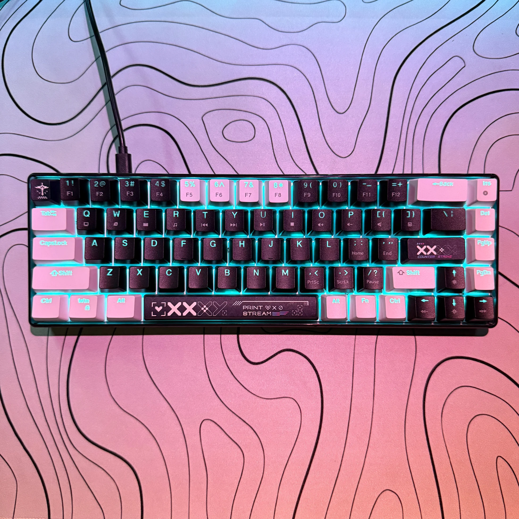 

68-клавишная мини-механическая игровая клавиатура, синие переключатели, экономичная портативная двойная сцена Type-C с синей подсветкой