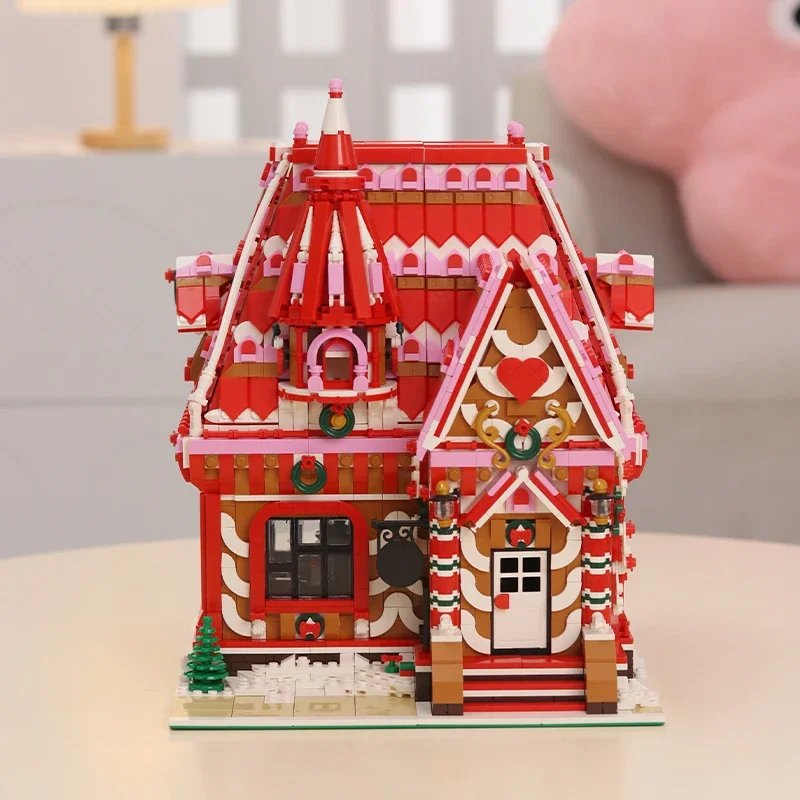 City Street View Strawberry Cottage Church Model Building Blocks Creative Christmas House Composition Bricks Toys Children Gift