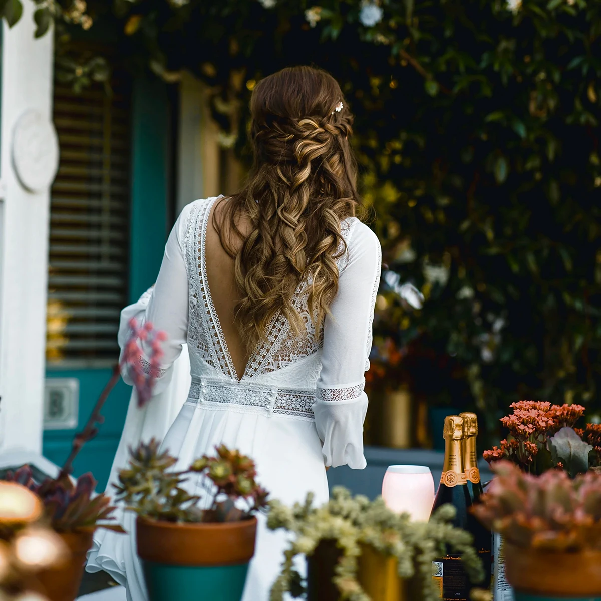 Long Puffy Sleeves V Neck Bohemian Bridal Gowns Customized Cutout Lace Elegant Removable Train Open Back A Line Wedding Dress