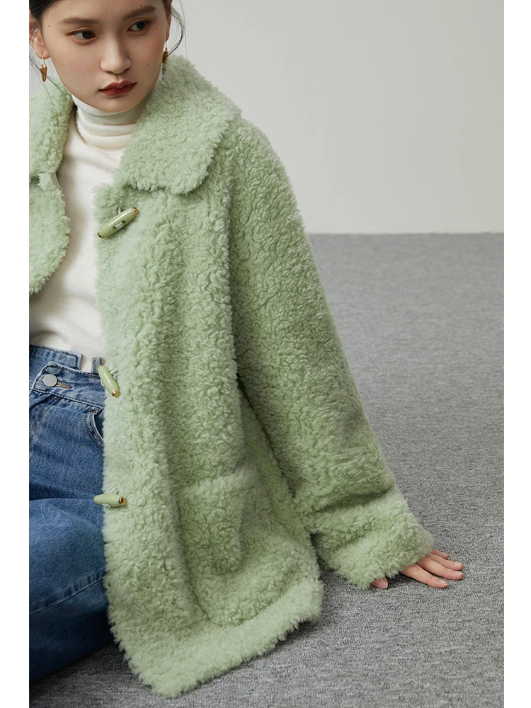ZIQIAO Cozy Teddy Lamb Wool Coat Women Winter 2022 New Design Sense Sweet Age-reducing Loose Warm Fur Short Coat Female