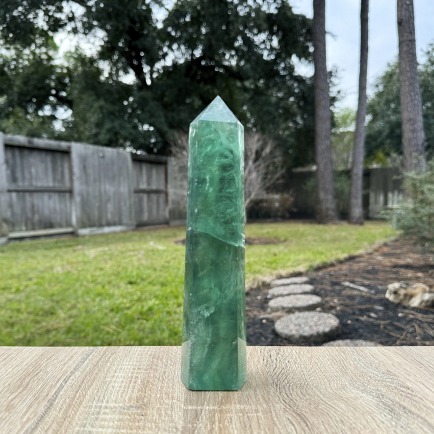 

Premium Natural Green Fluorite Crystal Tower Single Point Wand 8-15cm 6-Sided Prism Healing Crystal for Meditation Home Ornament
