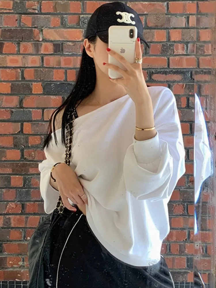 시크한 가을 신상 디자인 감각적인 사선 칼라 어깨 노출 순색 루즈 캐주얼 긴팔 숏 후디 여성용