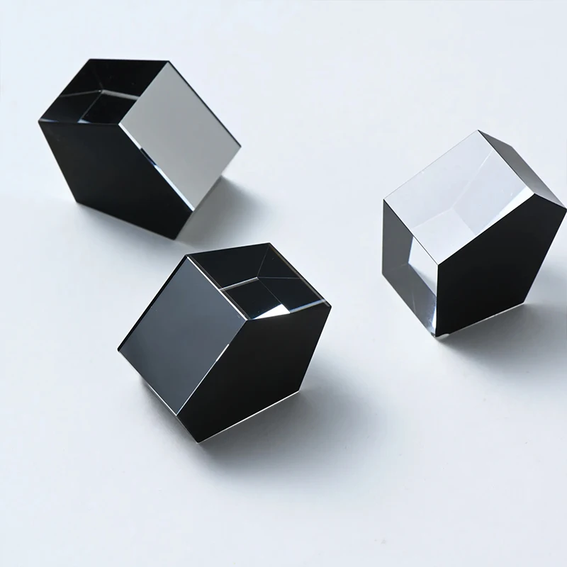 Pentaprism optical glass with high-precision 90-degree light path deflection and redirection for optical measurement