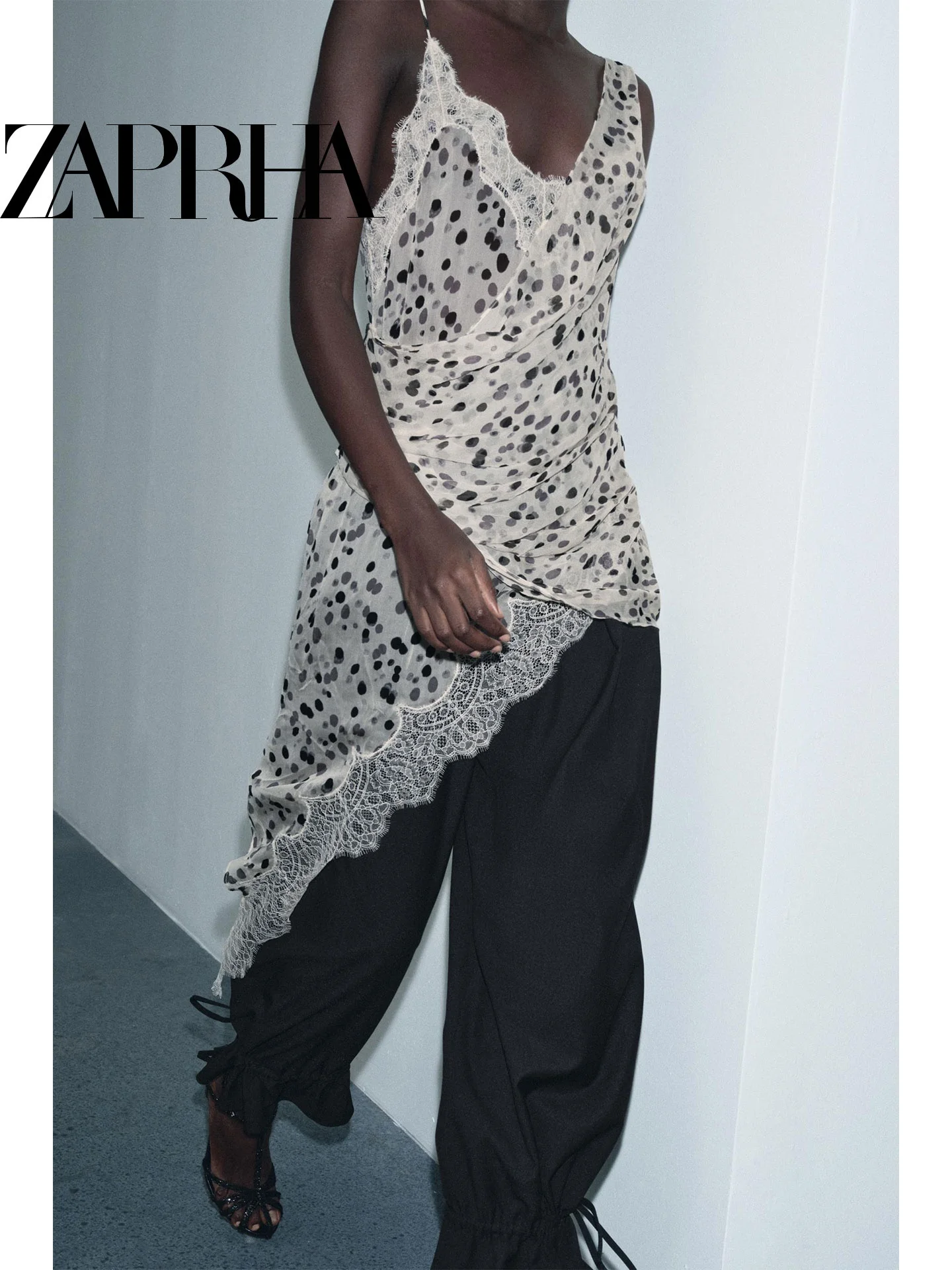 

Весна 2026: Сексуальный облегающий топ с круглым вырезом, кружевом и принтом в горошек, в стиле нижнего белья, женская утягивающая майка средней длины без рукавов 9364571