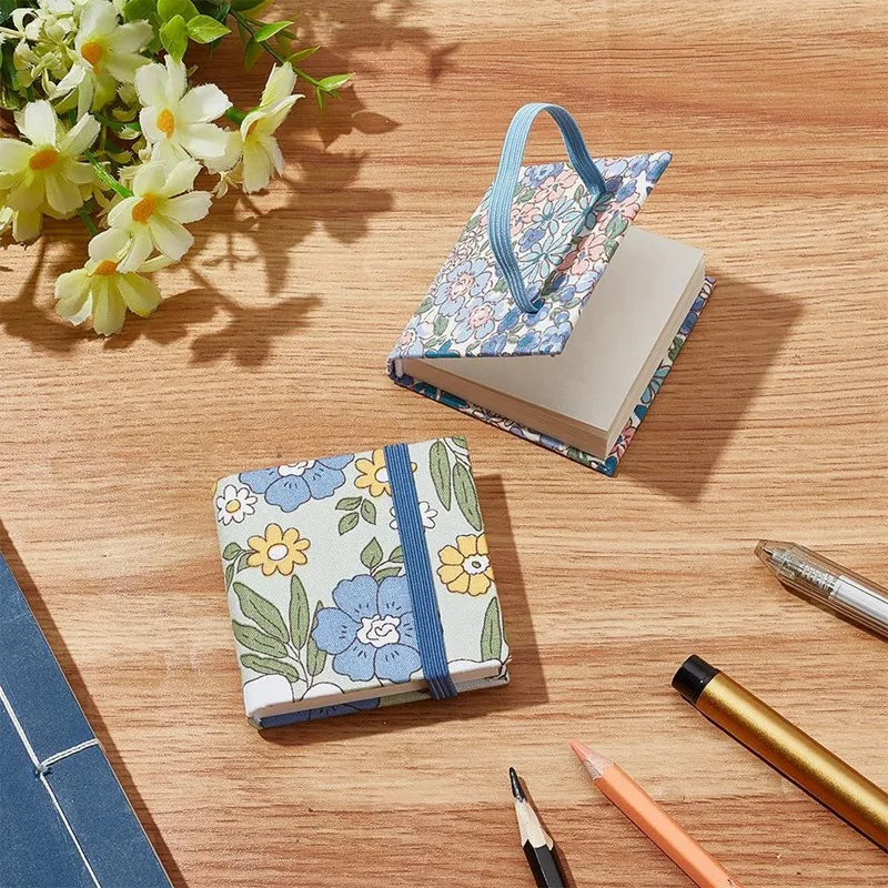 2 pezzi Mini quaderno per schizzi ad acquerello 2.4 x2.4 pollici 300G copertina in tessuto quadrato portatile piccolo quaderno per schizzi ad acquerello 40 pagine