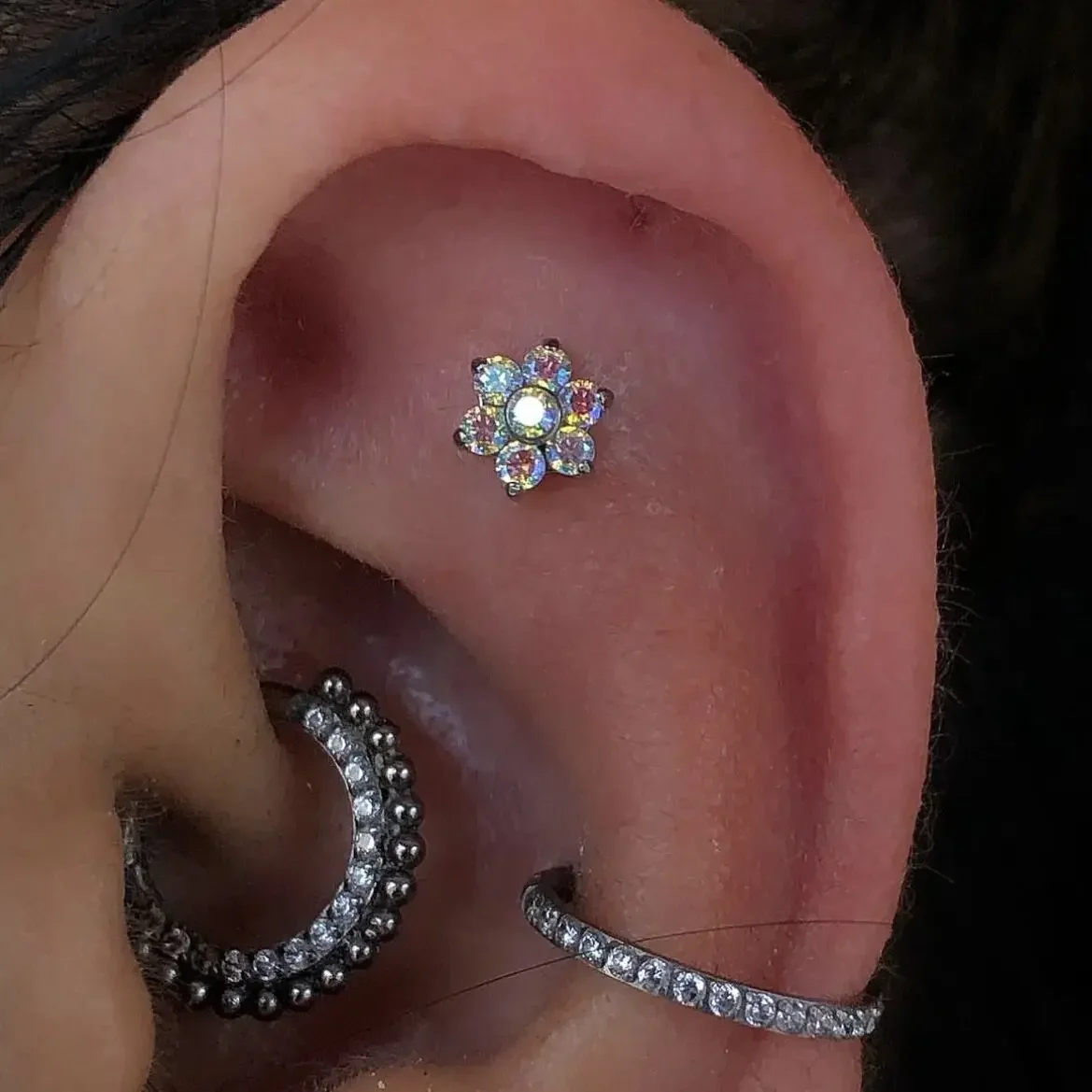 ASTM F136 Piercing de flor de titanio 16G 18G hilo interno Labret Tragus Helix Conch Piercing labio nariz cuerpo joyería