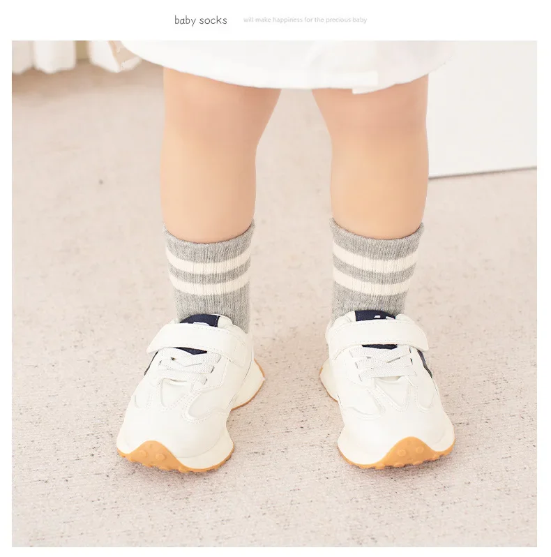 2024 baby kids sports socks children\'s solid color  boy white black student socks baby girl middle tube cotton socks