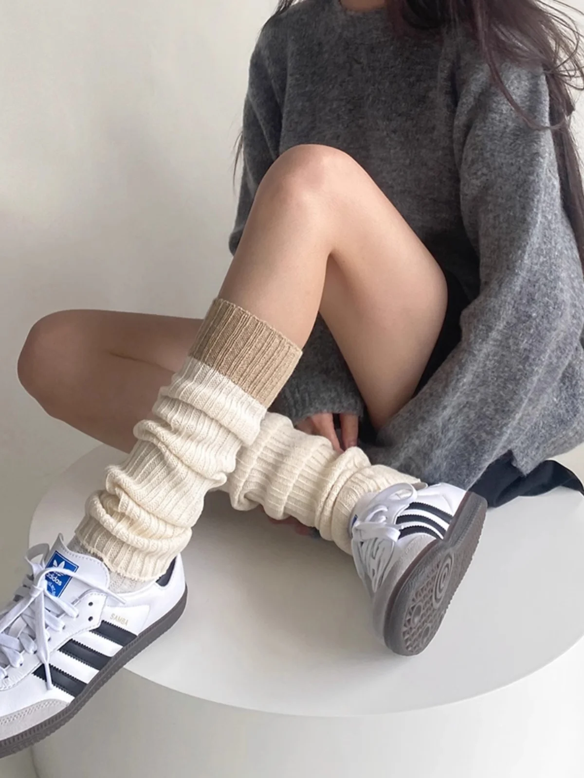 ay So يغطي ربيع الخريف الكورية Sle الأبيض فوق الركبة Sos الخريف الشتاء طماق طويلة التخسيس الساق اللون Blo