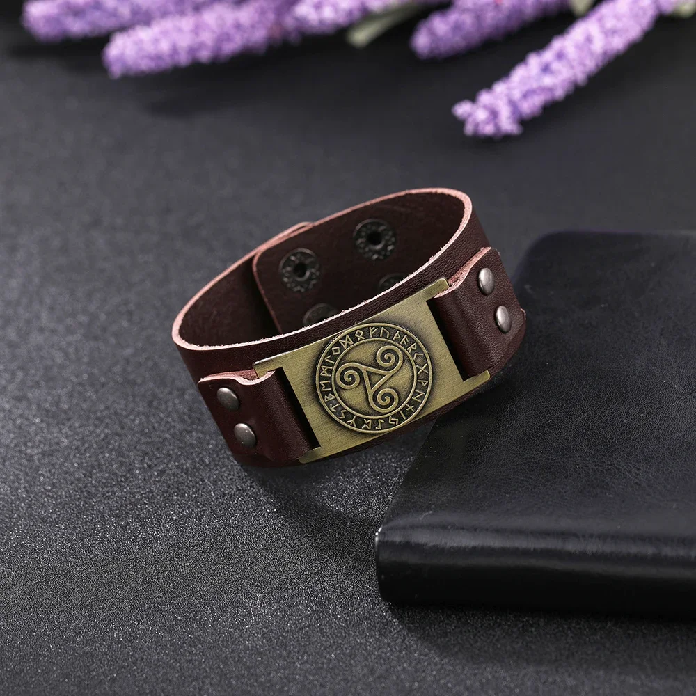 LIKGREAT Genuine Leather Bracelets Vintage Celtics Symbol Triskel Wicca Runes Amulet Wrist Jewelry Men Bracelet Accessories Gift