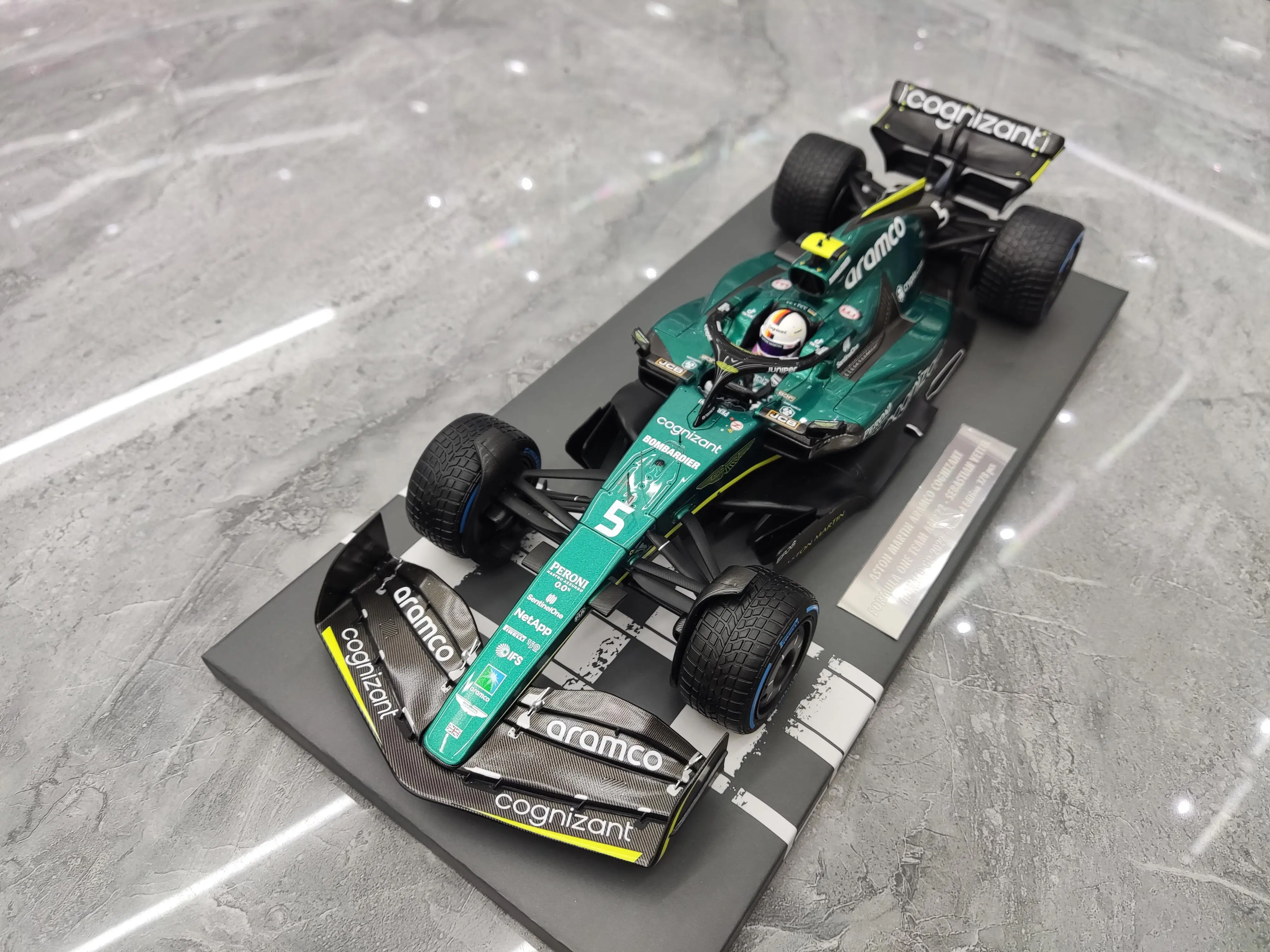 Minichamps 1:18 F1 Aston AMR22 Vettel 2022 Monaco Simulation Limited Edition Resin Metal Static Car Model Toy Gift