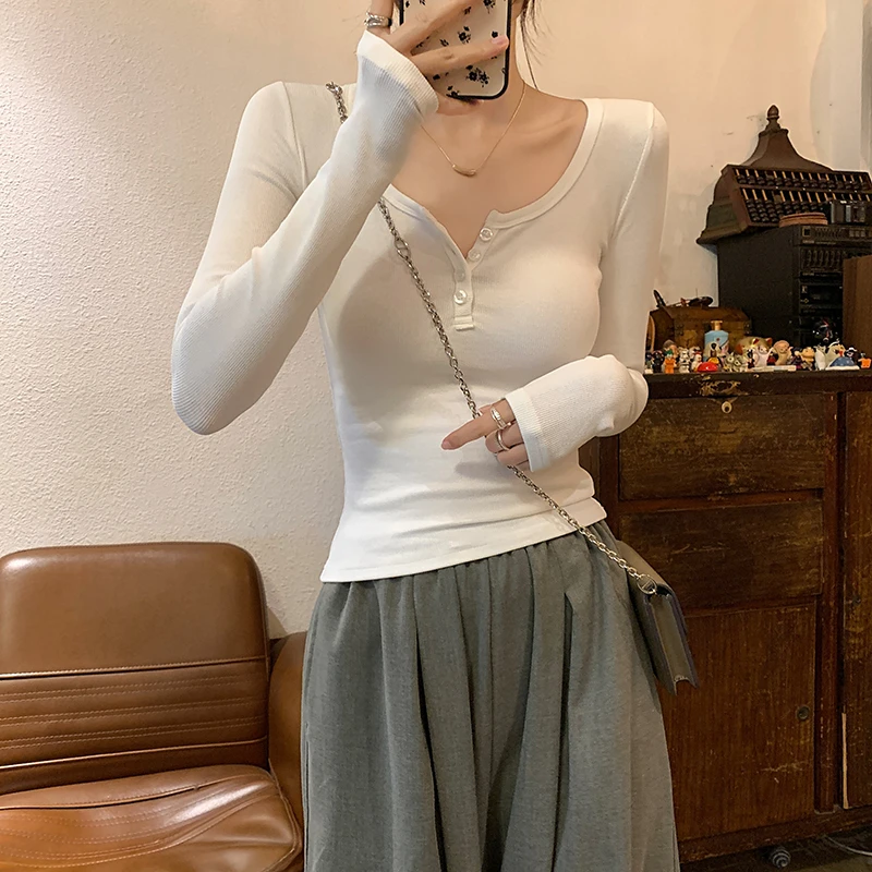 AOSSVIAO 2026 Herbst Damen T-Shirt Stilvolles Langarm-Shirt in Unifarbe mit O-Ausschnitt, schmal geschnittenes Basic-Top, vielseitiges Layering-Oberteil. – Detail 10