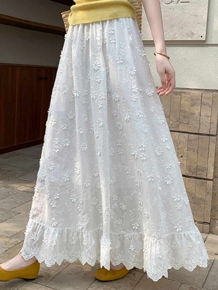 

2025 Spring Summer Three-dimensional Flower White Half Skirt Embroidered Korean High Waisted Swinging Long Skirt for Women S18