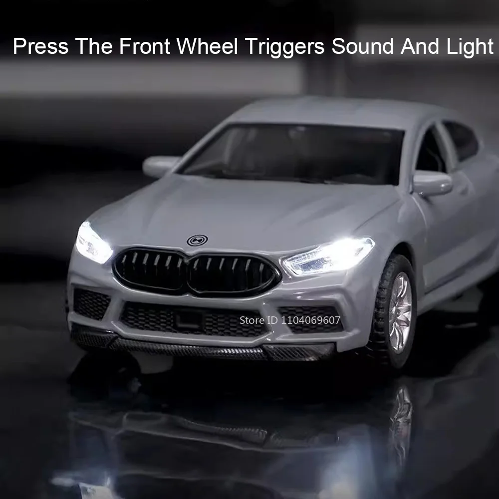 1:32 M8 320I Miniaturowy Model Samochodu Zabawka Odlew Stopowy Dźwięk Światło Otwierane Drzwi Napęd Pull Back Gumowe Opony Prezent dla Dzieci na Boże Narodzenie