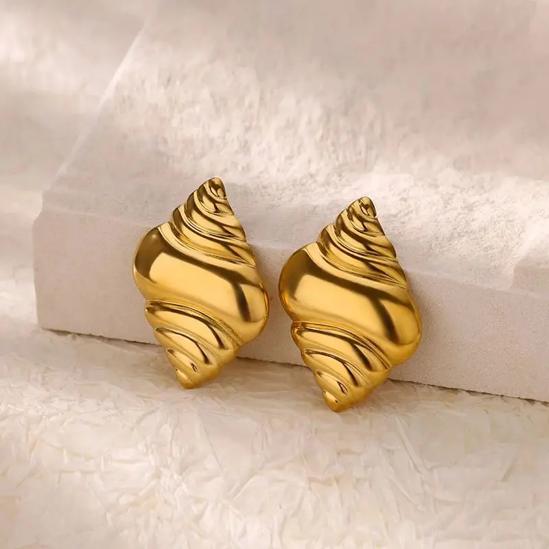 Stainless Steel Hydraulic Conch Stud Earrings for Women Gold Color Wedding Aesthetic Earring Jewelry Accessories Christmas Gift