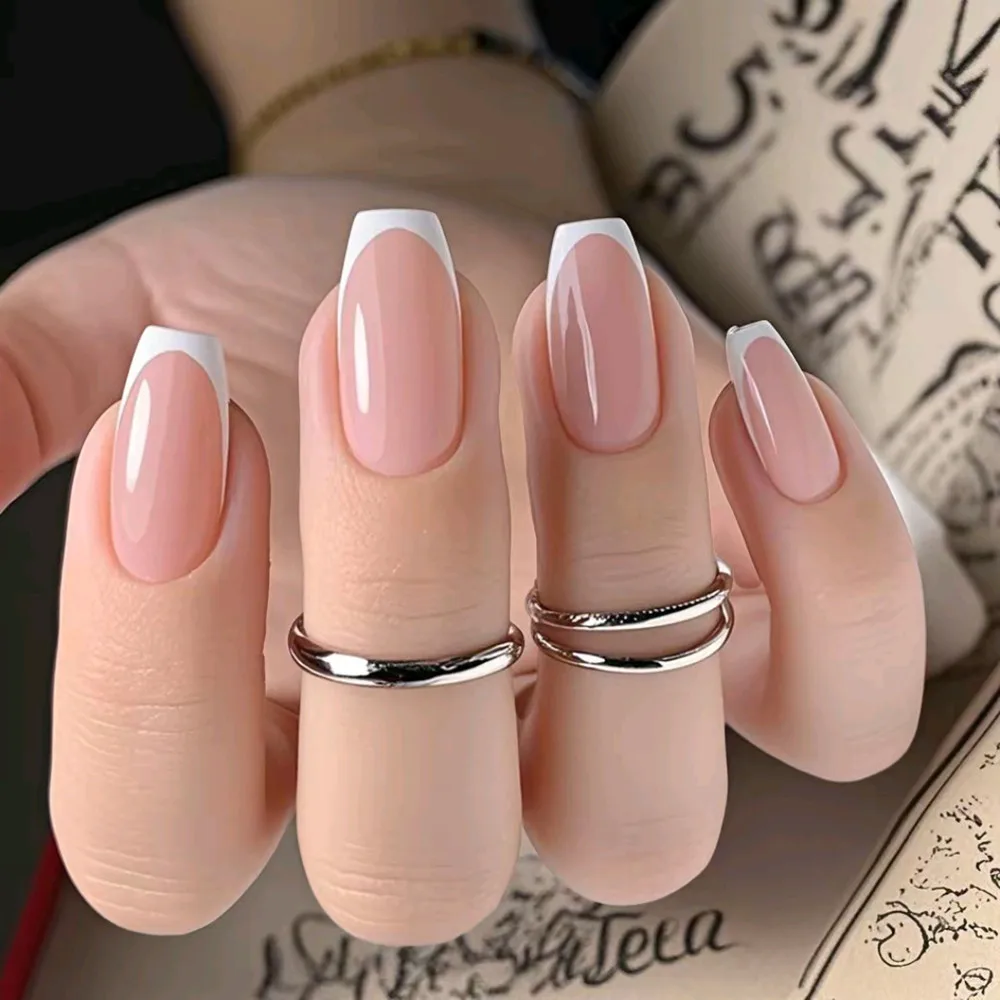 

Short Coffin Acrylic Press - On Nails In Natural Nude DIY Fake Nails Tips With Glue Stickers For A Japanese Manicure Look