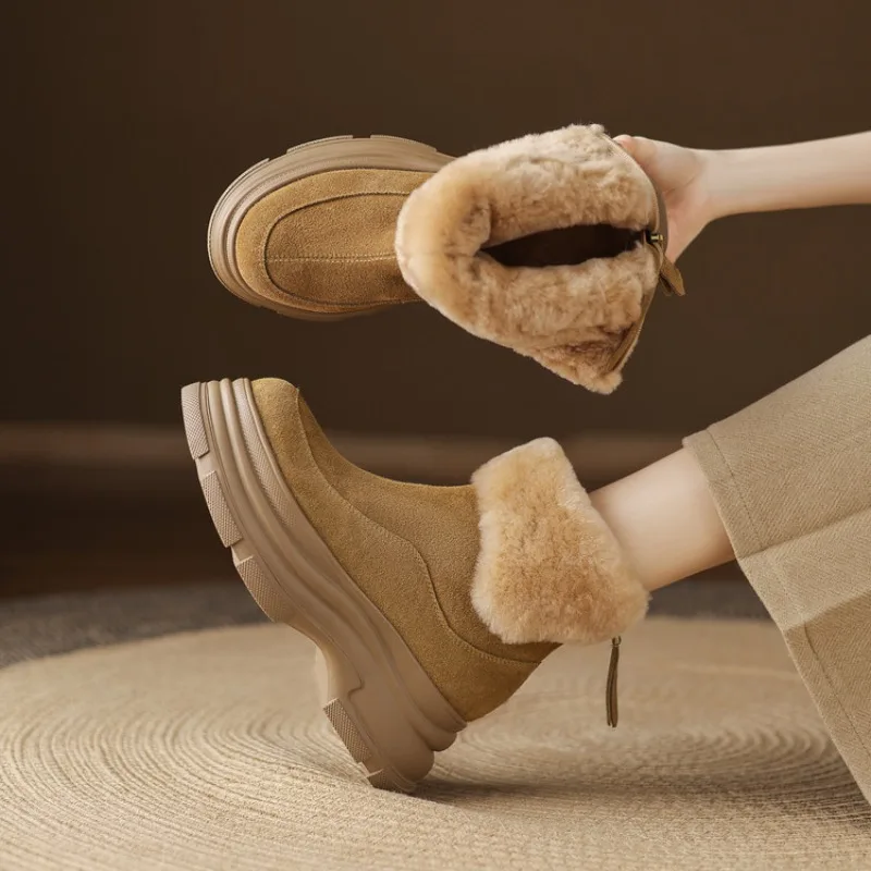 

2025 Warm Plush Suede Thick Bottom Women Platform Fluffy Fur Snow Boots Woman's Hot Selling and Versatile Short Booties