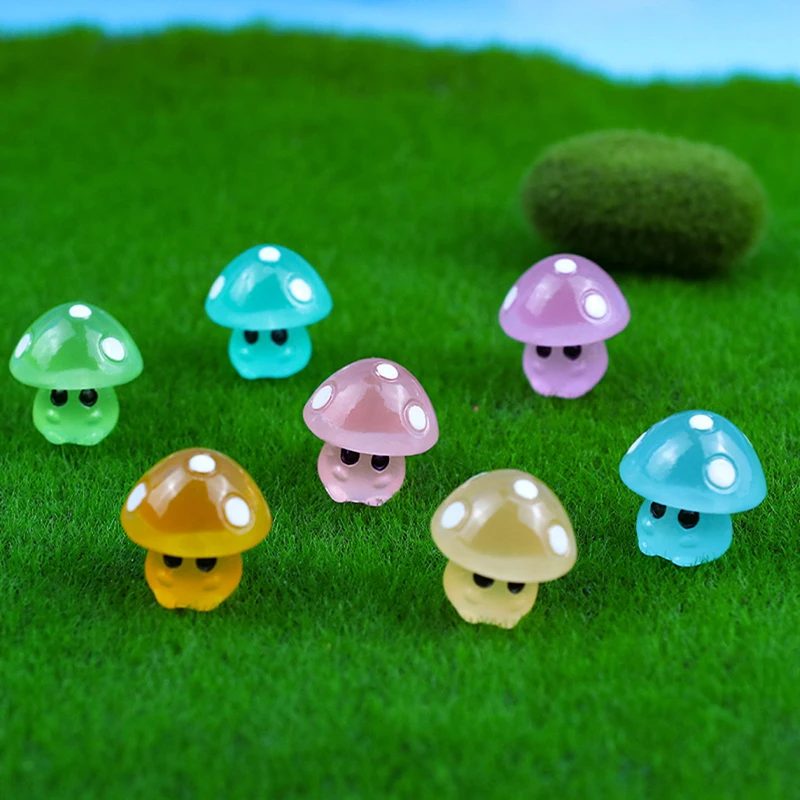 10pcs Colorful Glowing Tiny Mushrooms Mini Figurines Miniature Mushroom Statue Decor For Glowing In the dark Ornament