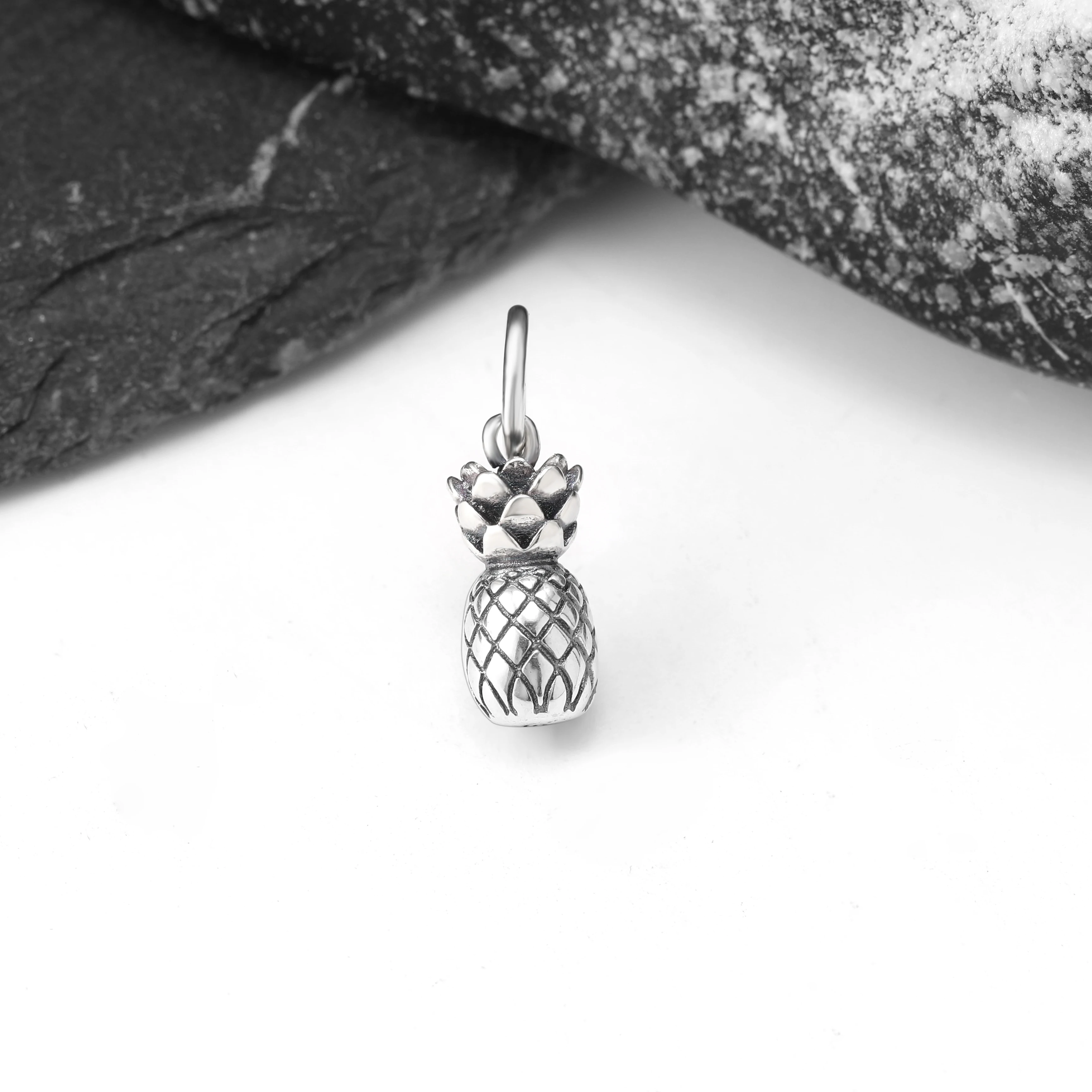 

DJ184 genuine 925 sterling silver classic fashionable pineapple keychain accessory pendant DIY silver jewelry