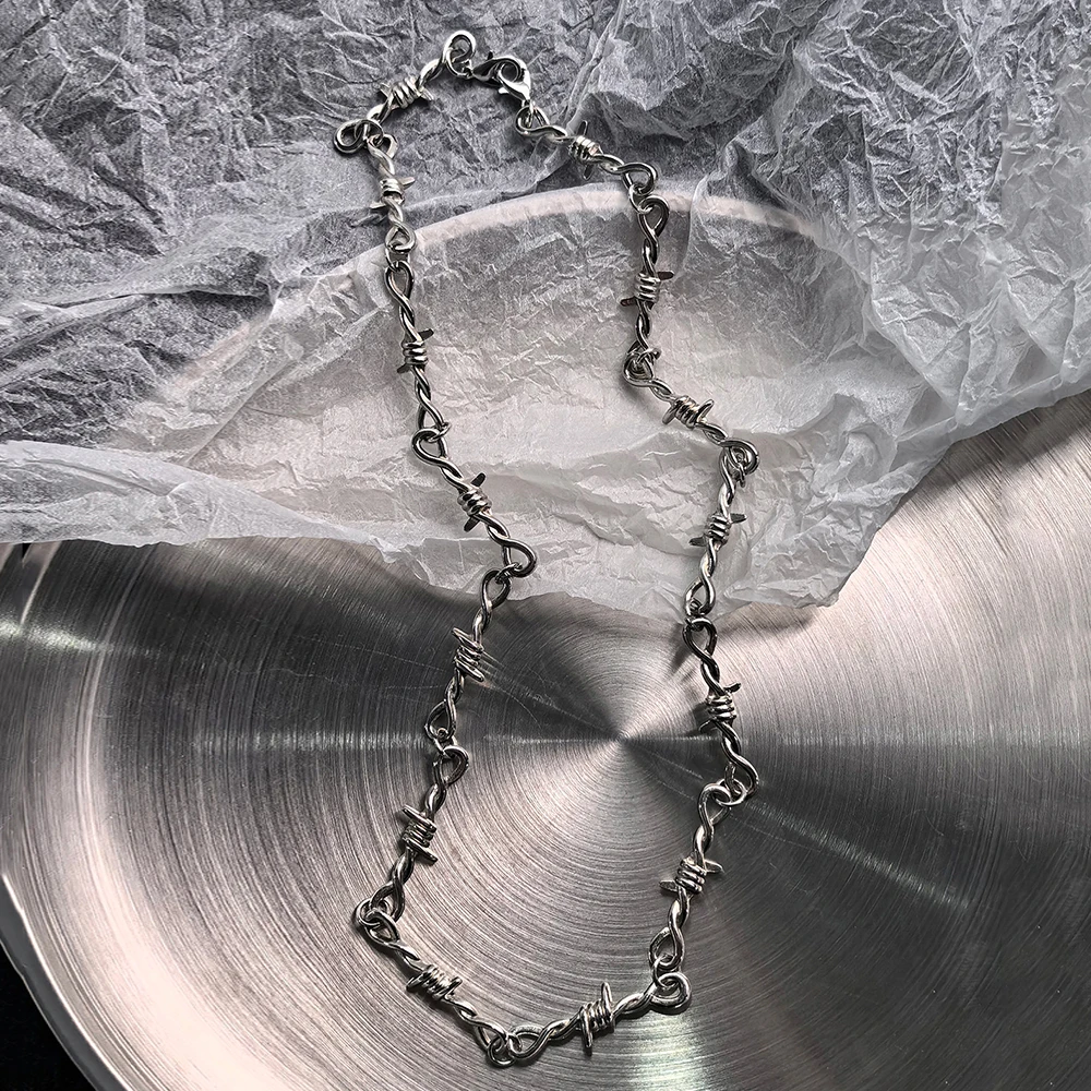 Creative Retro Thorn Necklace Barbed Collarbone Chain Decorative for Holiday Party Gift Men and Women Accessories