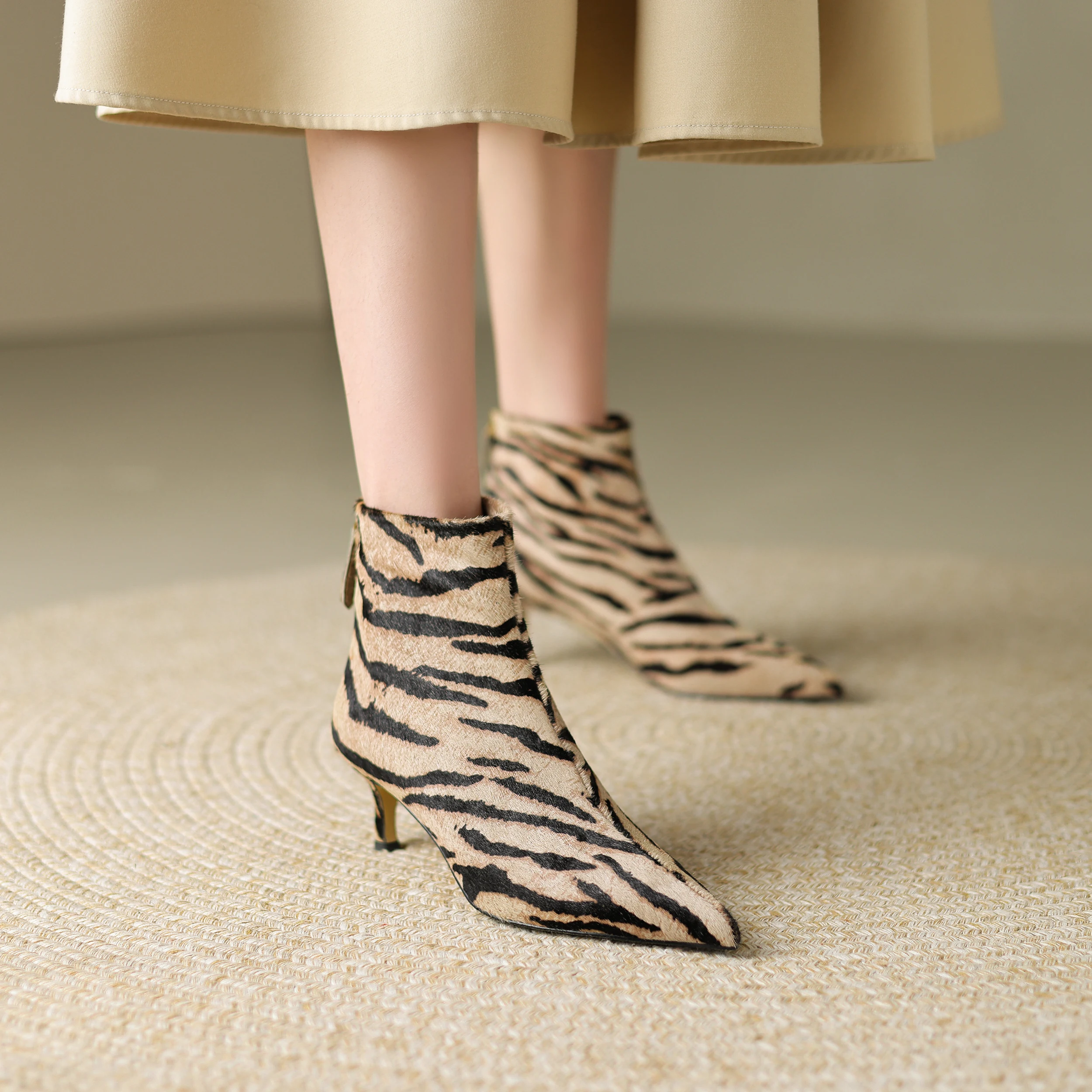 

Genuine Leather Women Ankle Boots Horsehair Short Boots for Pointed Toe Thin Heel Shoes Slip-on Shallow Leopard Stiletto Booties