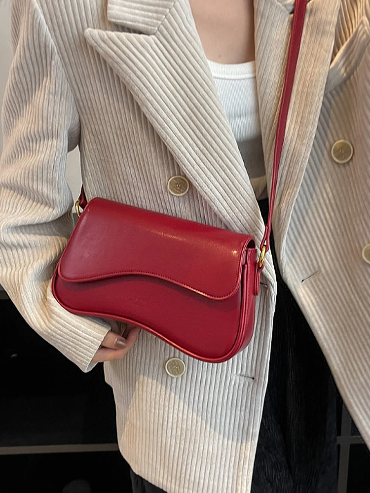 Texture Vintage Crossbody Bag For Women New Trendy Spring Summer Fashion One Shoulder Underarm Bags Simple Versatile Red Handbag