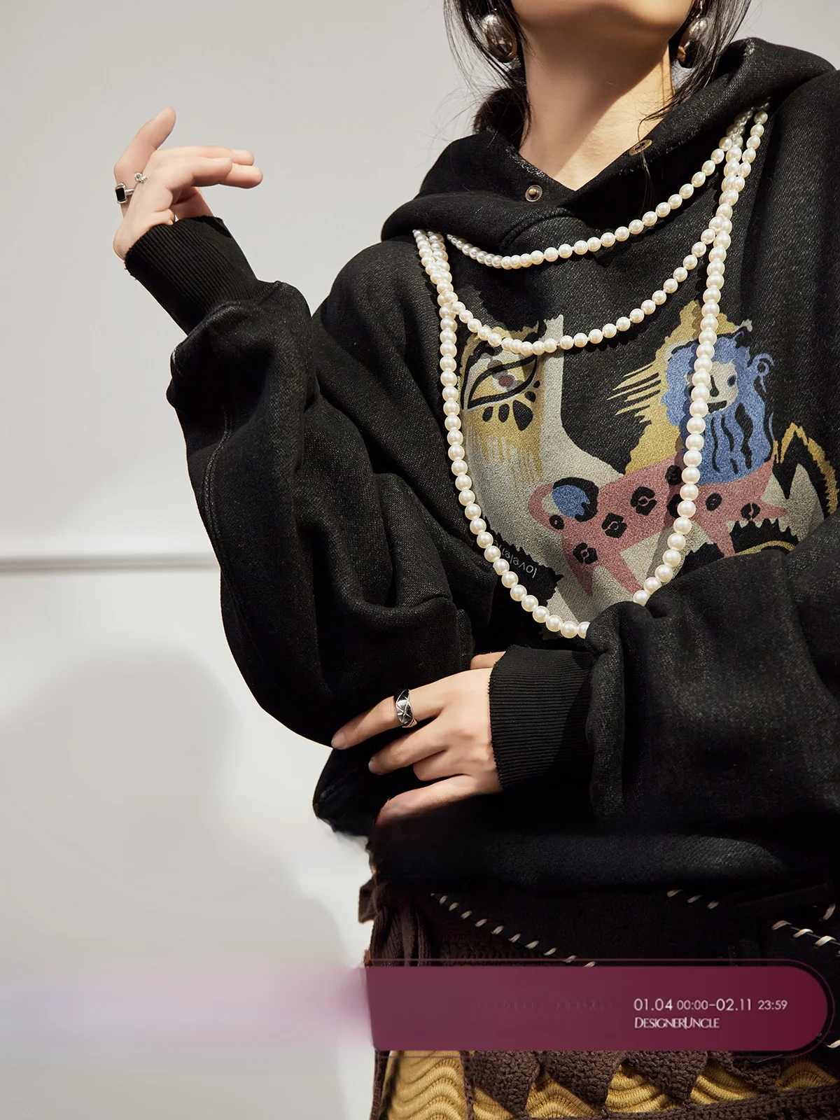 

Женская толстовка с капюшоном на флисовой подкладке Bla U×LAB с светящимся принтом, повседневная, с длинными рукавами, осенняя коллекция 2025, новинка для города