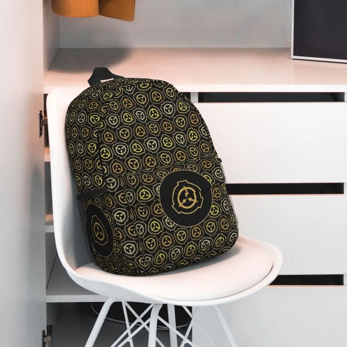 SCP Foundation Padrão de logotipo dourado novo padrão elegante bolsa escolar estampada mochila leve de 15 polegadas