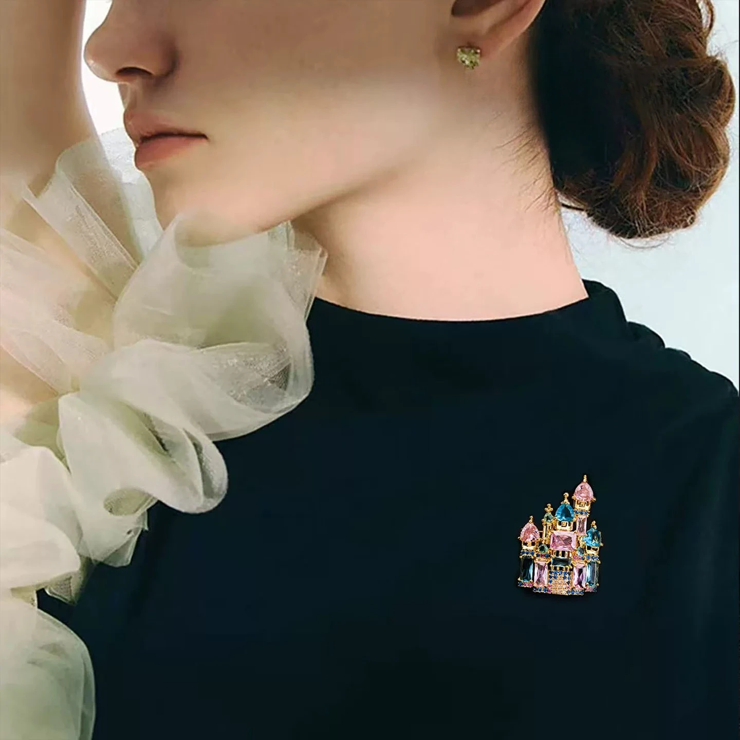 Fairy‑tale Castle Rhinestone Brooch Women Lapel Pin Colorful Crystal Suit Coat Collar Decor Teacher's Day Party Jewelry Gift