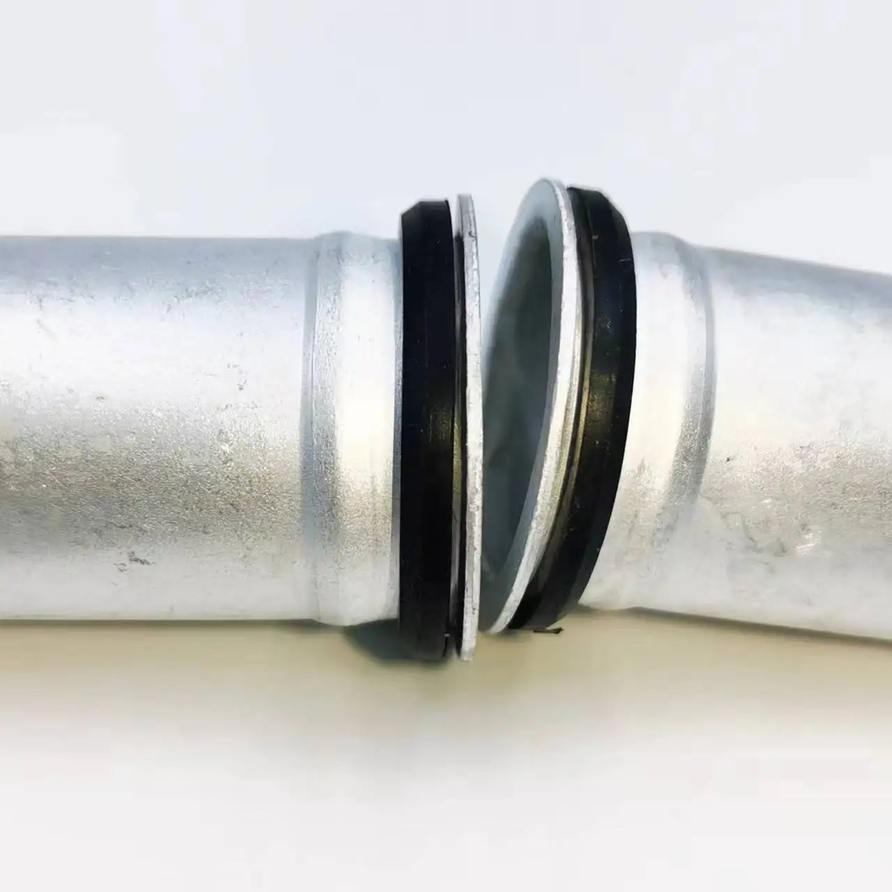 SPARK PLUG SLEEVE WITH RUBBER RING 1003011-E00 1003012-E00 For GWM
