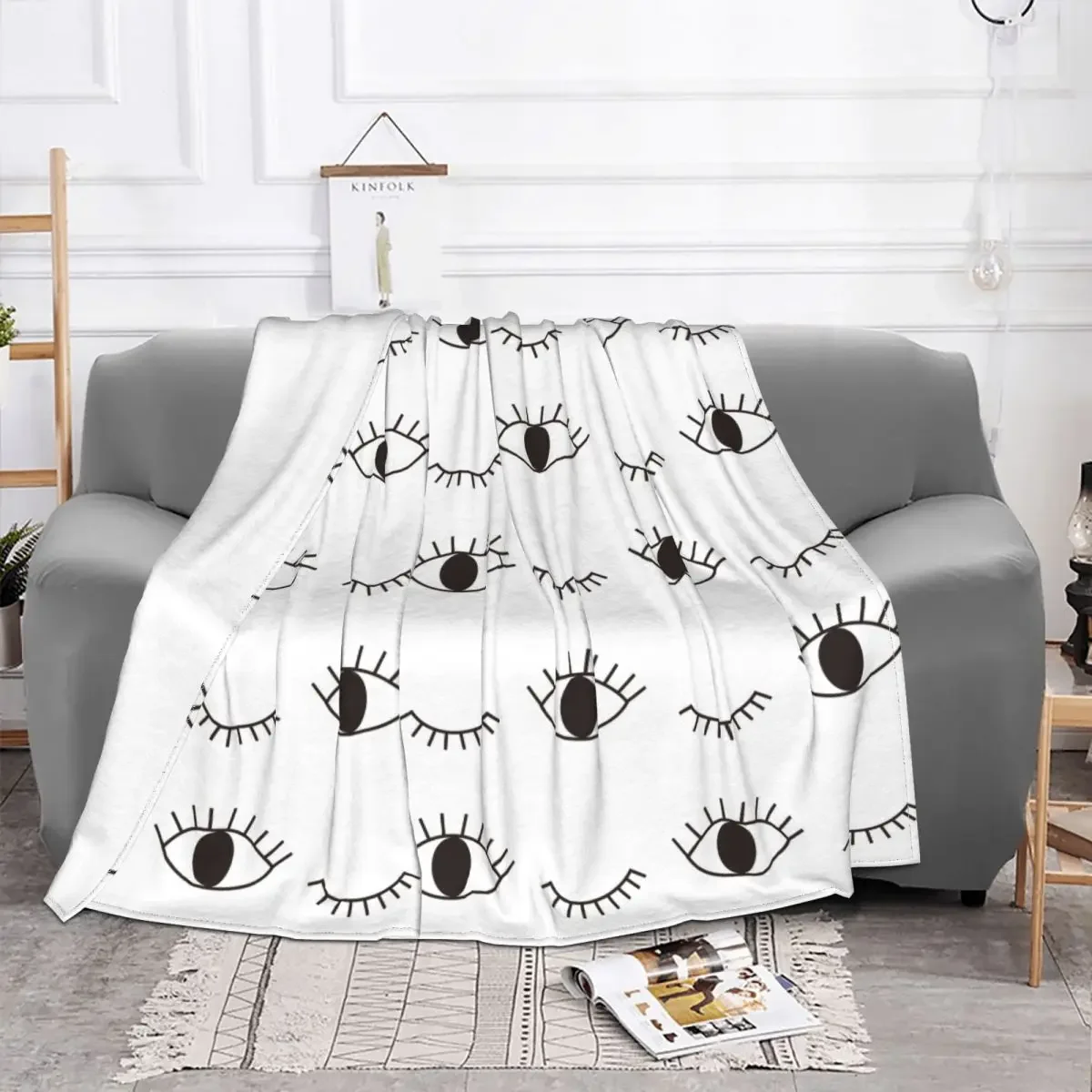 Cute Eyes Blankets Flannel Wink Eyelash Open and Closed Eyes Super Warm Throw Blankets for Bedding Couch Bed Rug