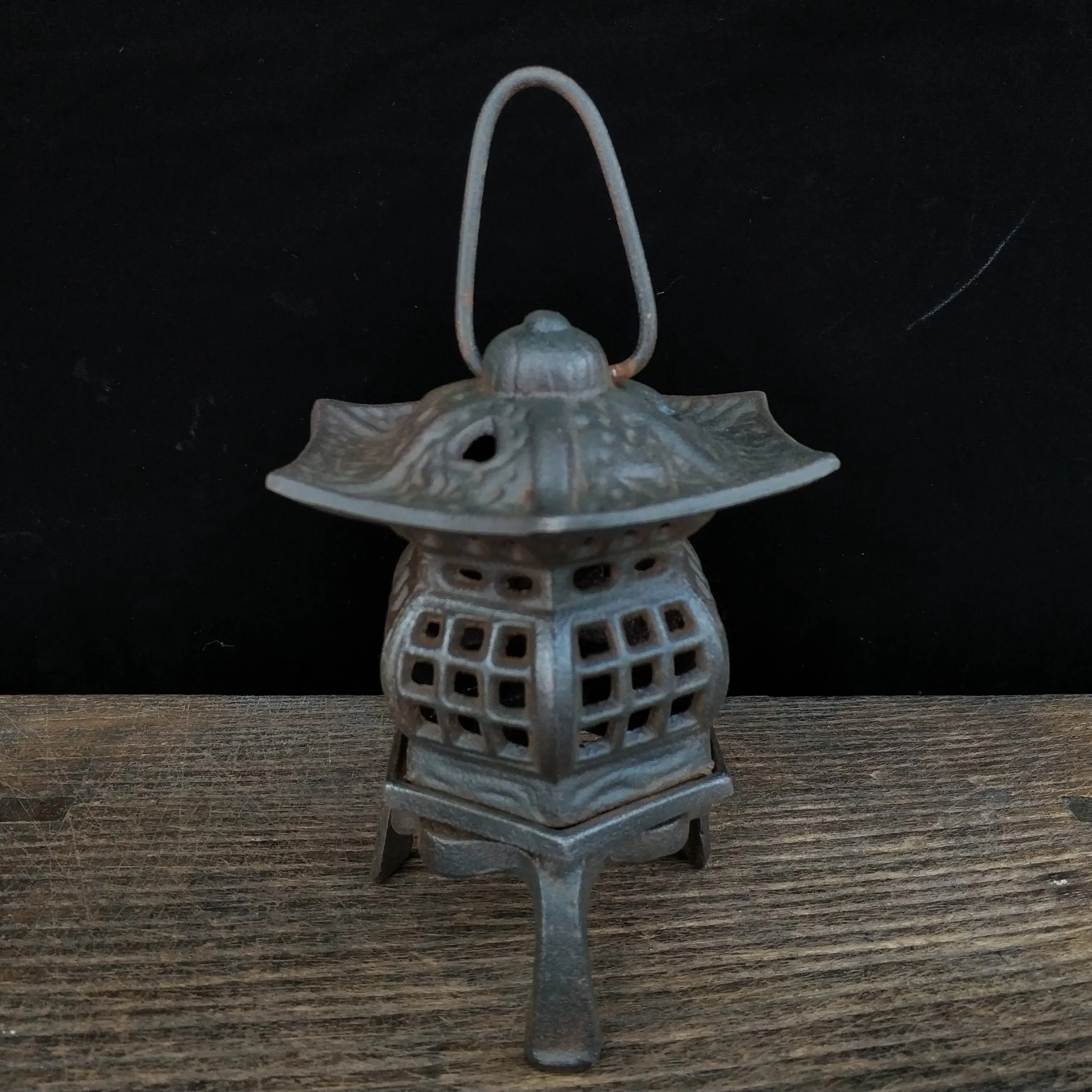 yesRetro Nostalgic Craft Iron Handle Beam Guardrail Candlestick Aromatherapy Stove Courtyard Desktop Decoration Lighting Supplie