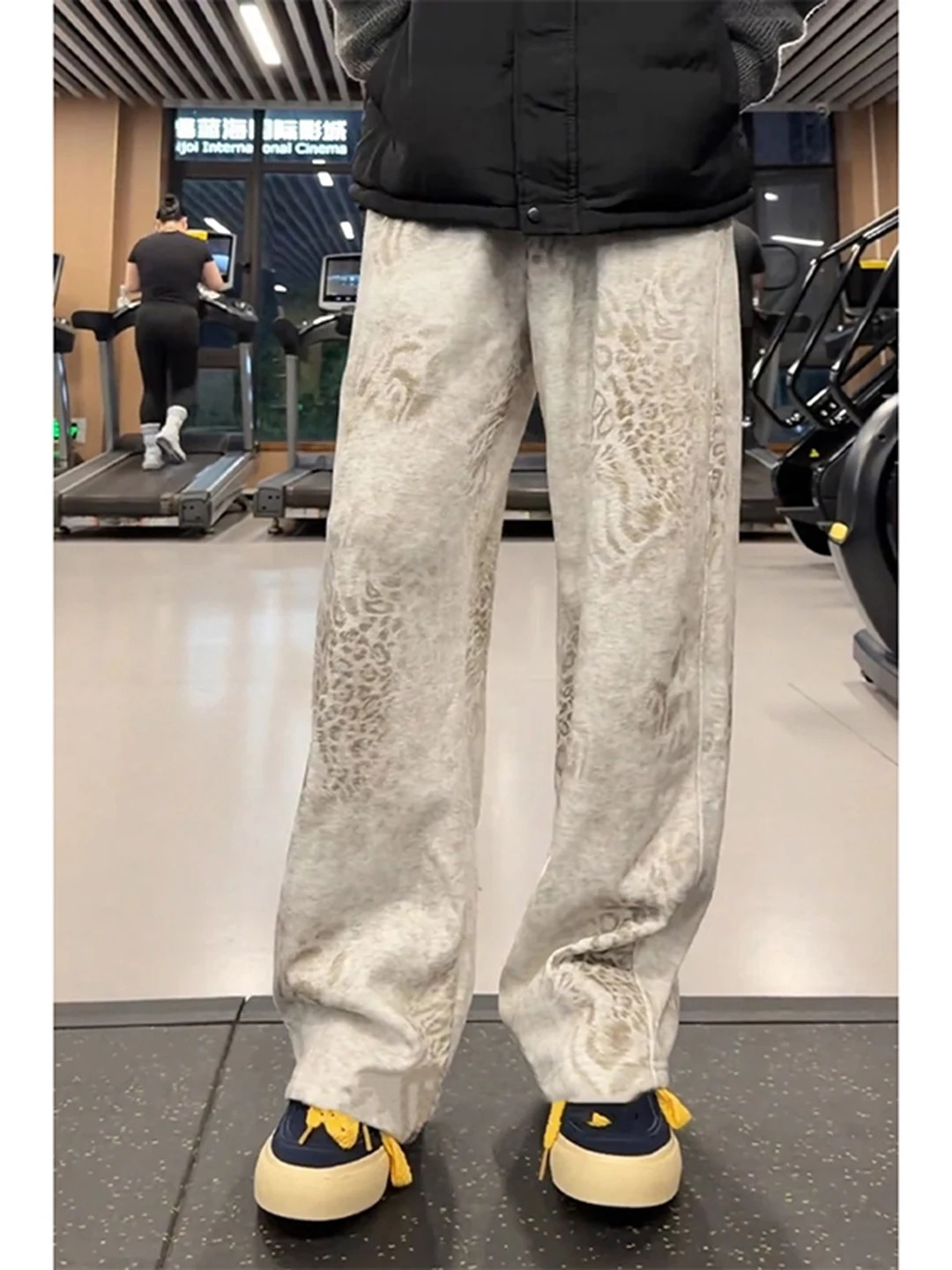 

Мужские зимние повседневные брюки с леопардовым принтом тай-дай, на флисовой подкладке, плотные, струящиеся, с широкими прямыми штанинами в американском ретро-стиле