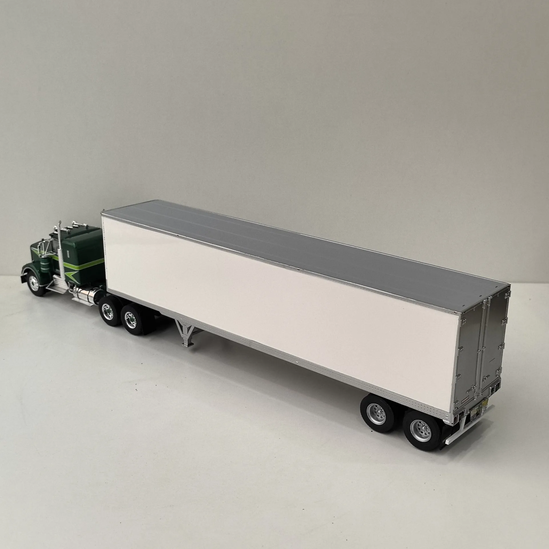 Diecast IXO 1/43 escala Kenworth W900A 1976 Kenworth Tractor camión modelo cabeza cuerpo de aleación aleación de plástico coche modelo juguete coleccionable