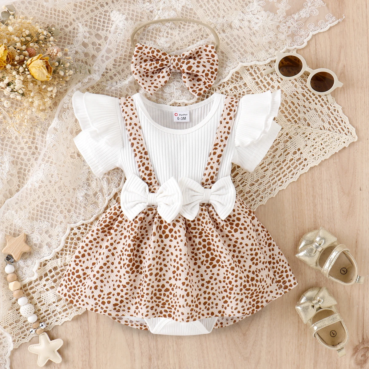 

PatPat 2pcs Baby Girl 95% Cotton Ribbed Ruffle Trim Bow Decor Leopard Print Spliced Short-sleeve Romper & Headband Set