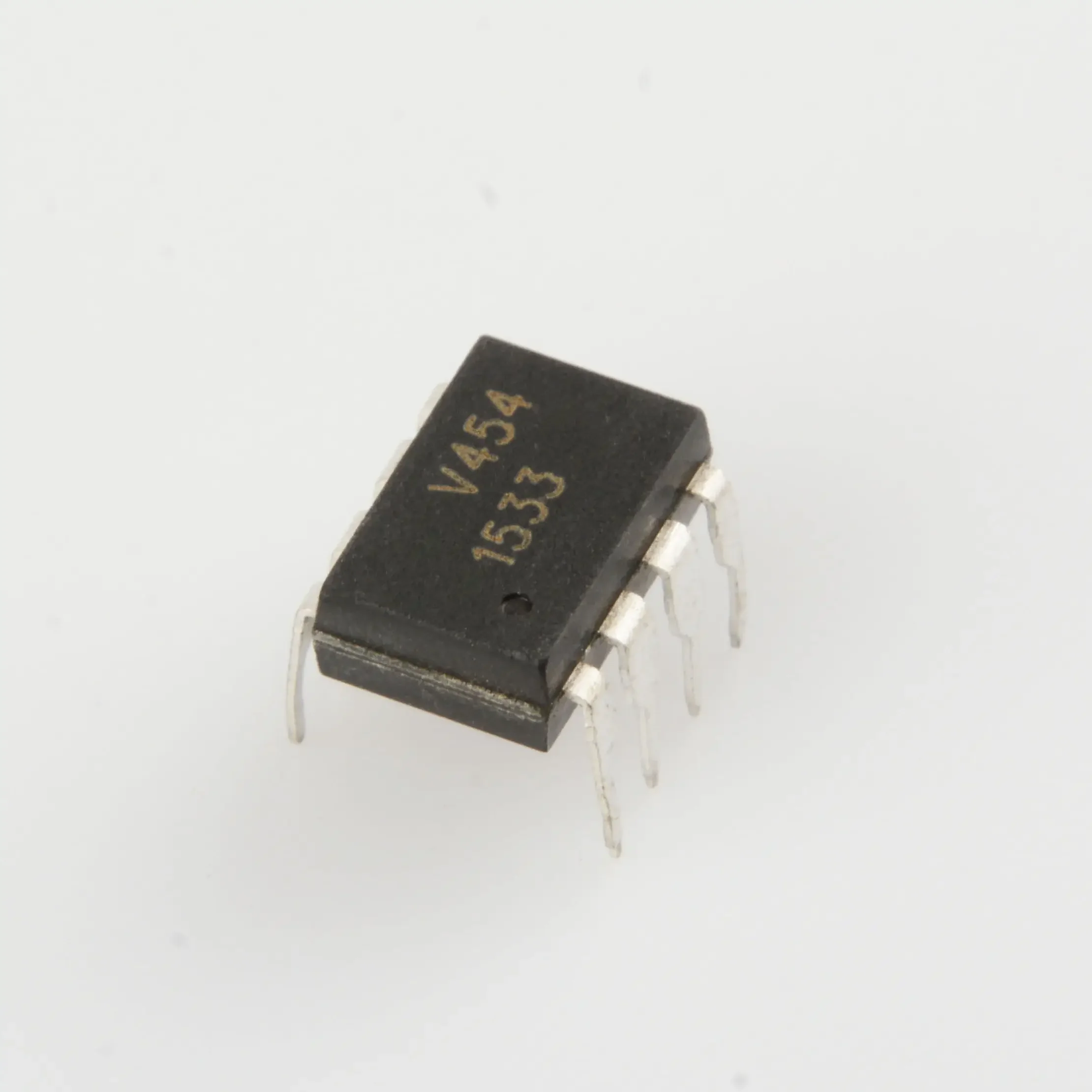A V454 HCPL-V454 V454 Optocoupler Isolator, Optocoupler, In-Line DIP8 Package