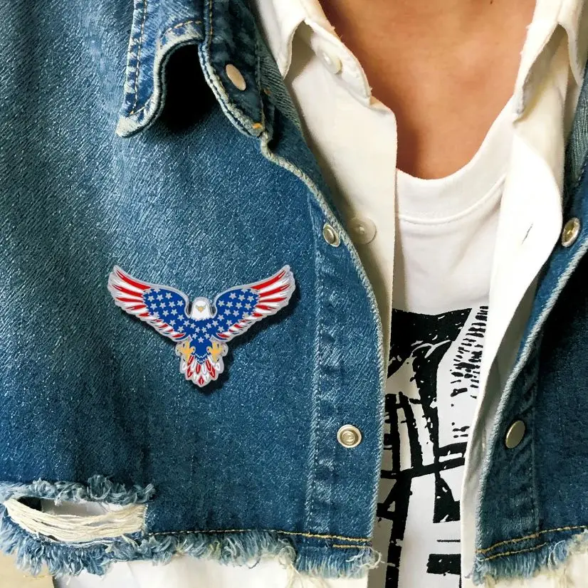 Amerikanische Flagge Adler Emaille-Anstecknadel USA Patriotische Brosche Unabhängigkeitstag Reversnadel Nationaler Stolz Abzeichen Accessoire Kleidung Rucksack