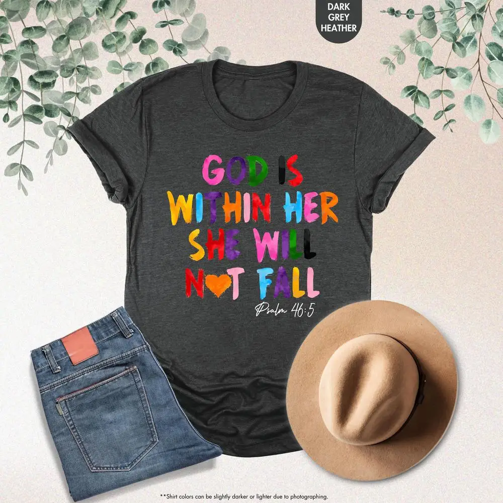 الله داخلها، قميص لن تسقط، قميص مسيحي جمالي، قميص امرأة دينية، تي شيرت آية الكتاب المقدس