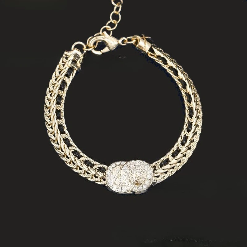 سلسلة سوار مثلثة - عتيقة أوروبية أمريكية، إكسسوار معصم أنيق متعدد الاستخدامات له