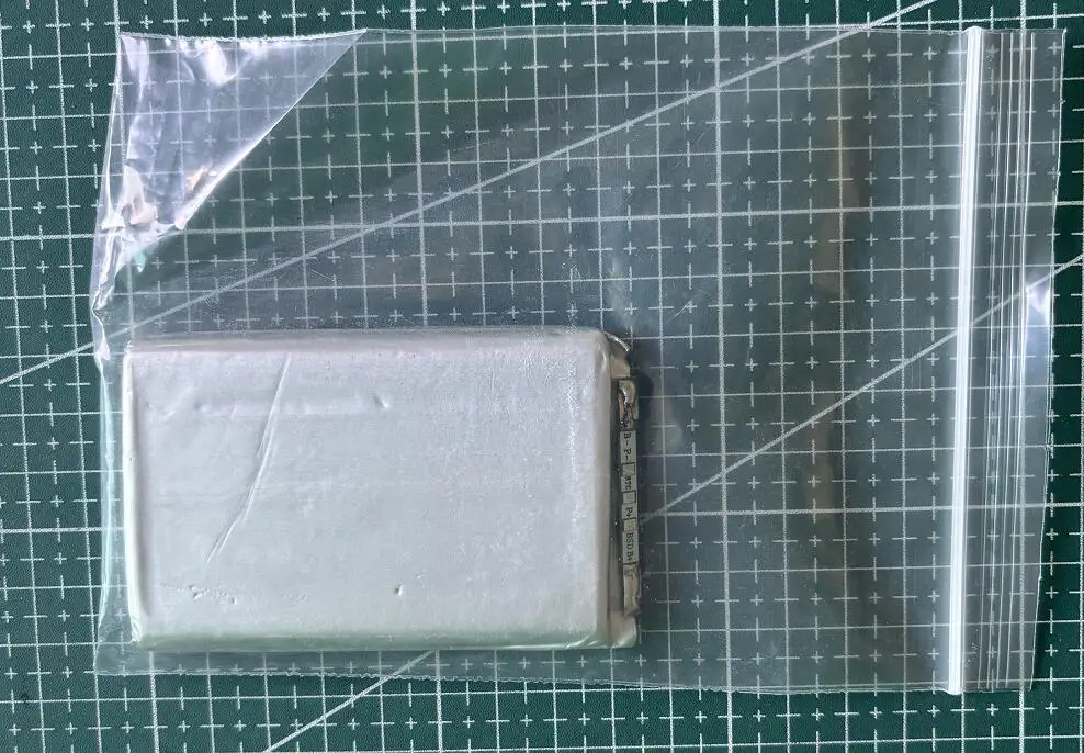 

FEELWORLD HD Monitor Built-in Battery 4600mah - Over 6 Hours Continuous Power for Field Production, Rechargeable Li-Polymer Pack