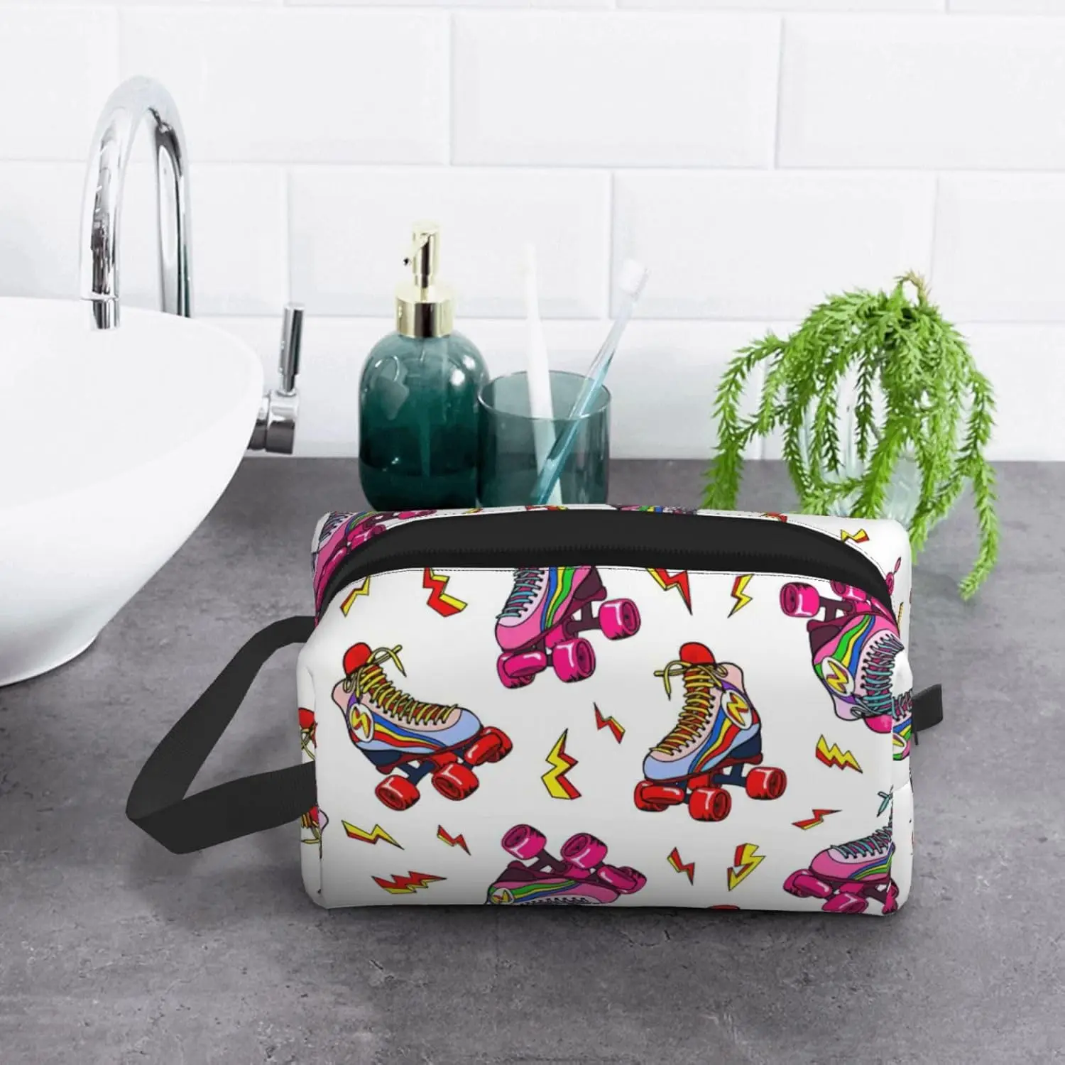Colorful Roller Skates Print Makeup Bag,Travel Toiletry Bag,Cosmetic Bag,Hanging Tolietry Bag For Women Men,Gym Daily