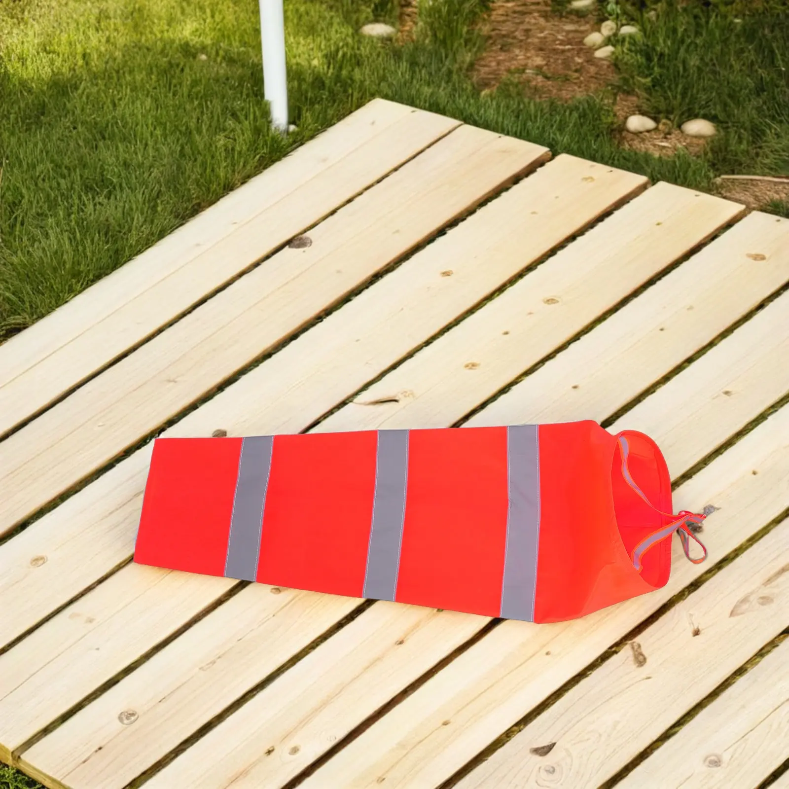 2Pcs Waterproof Reflective Orange Windsocks High Visibility Wind Direction Indicators for Airports Construction Gardens view 3